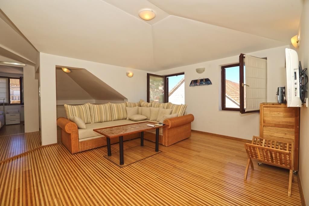 Apartment Plaza Hvar Town Ruang foto